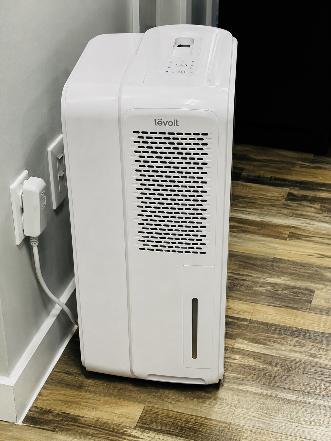 White Humidifier / Air Moisture Unit